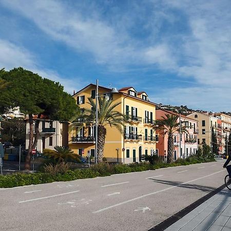 Appartamento Vayadu Etoile House Ospedaletti Esterno foto