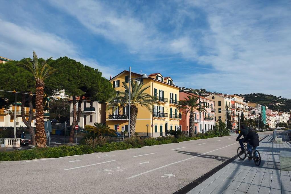 Appartamento Vayadu Etoile House Ospedaletti Esterno foto